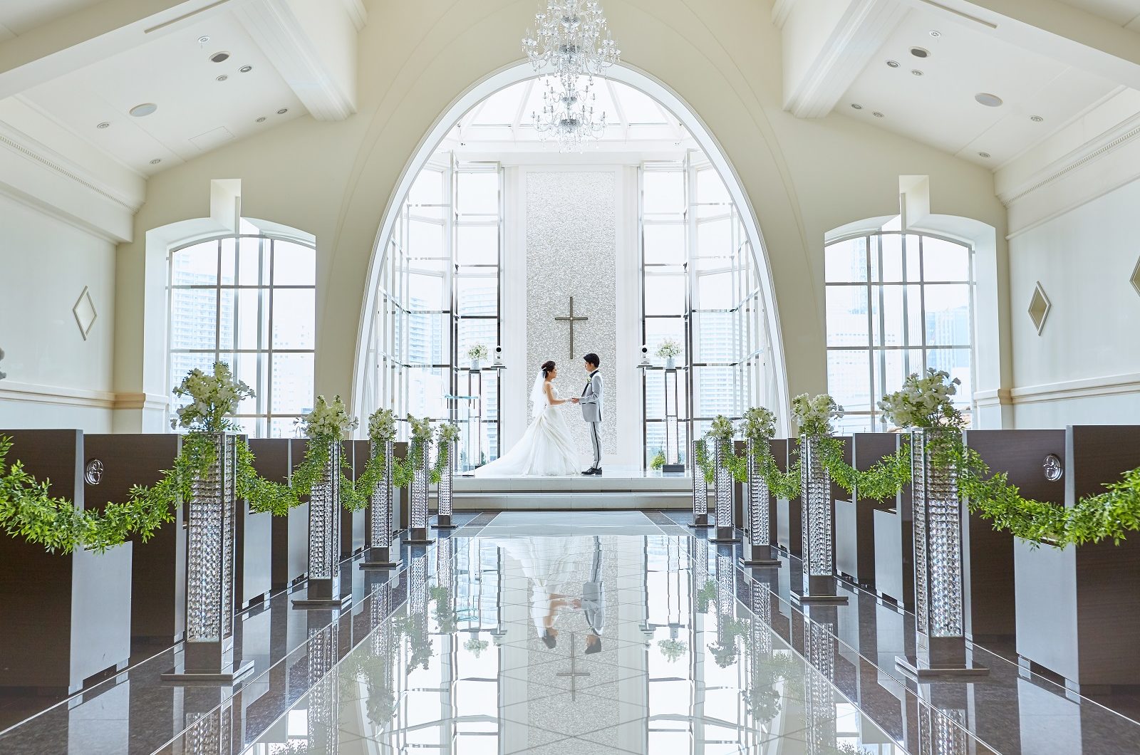 少人数結婚式のセントアクアチャペル横浜 神奈川県